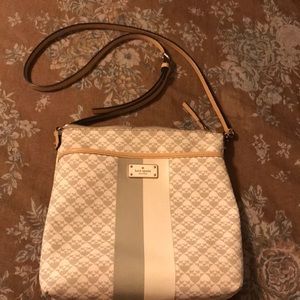 Kate Spade crossbody. Grey white